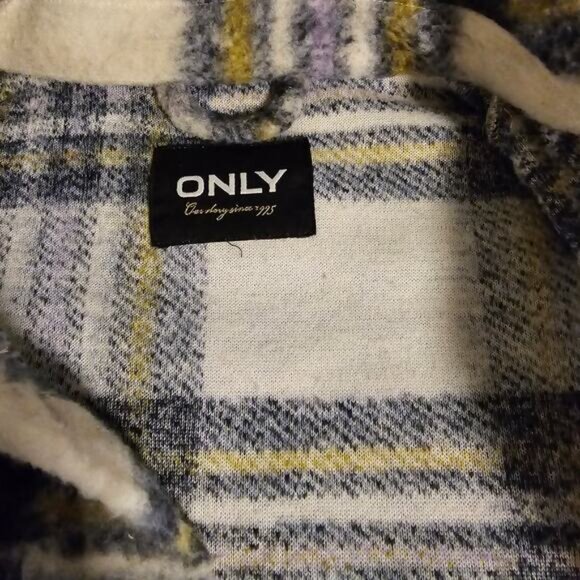 ONLY Rosa Long Plaid Shacket - Size Large - Picture 5 of 9